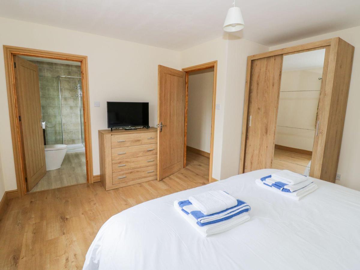 Makins Lodges Нанитон Экстерьер фото